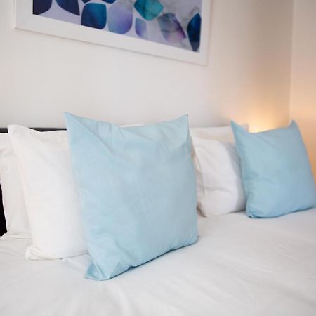 Velvet 1-bedroom apartment, Clockhouse, Hoddesdon Exteriör bild