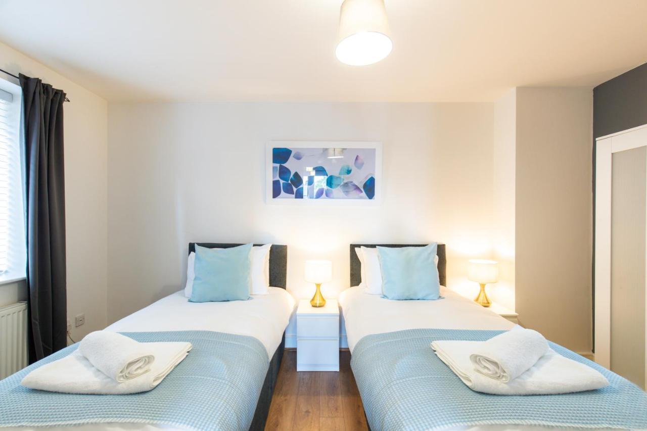 Velvet 1-bedroom apartment, Clockhouse, Hoddesdon Exteriör bild