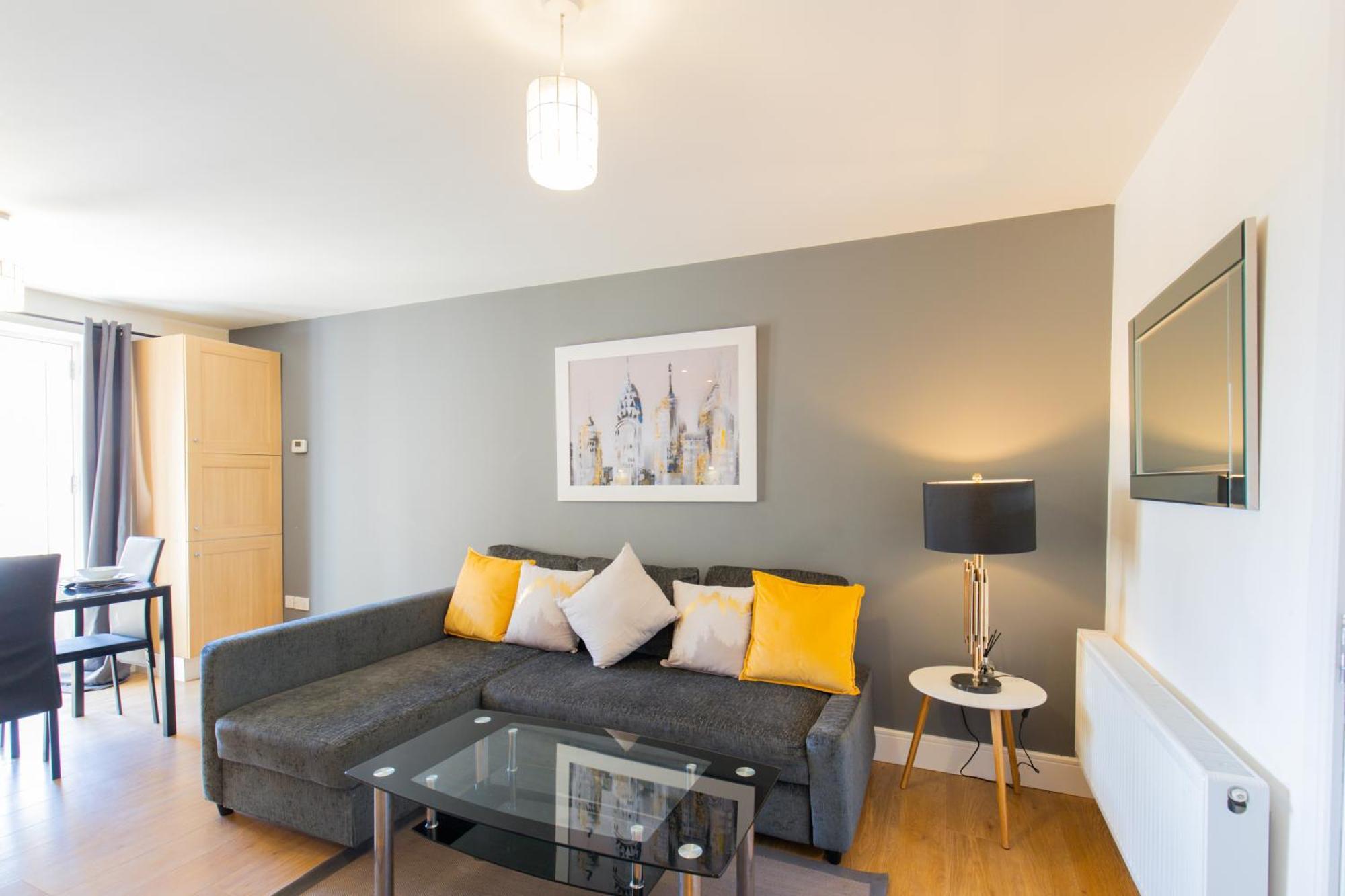 Velvet 1-bedroom apartment, Clockhouse, Hoddesdon Exteriör bild