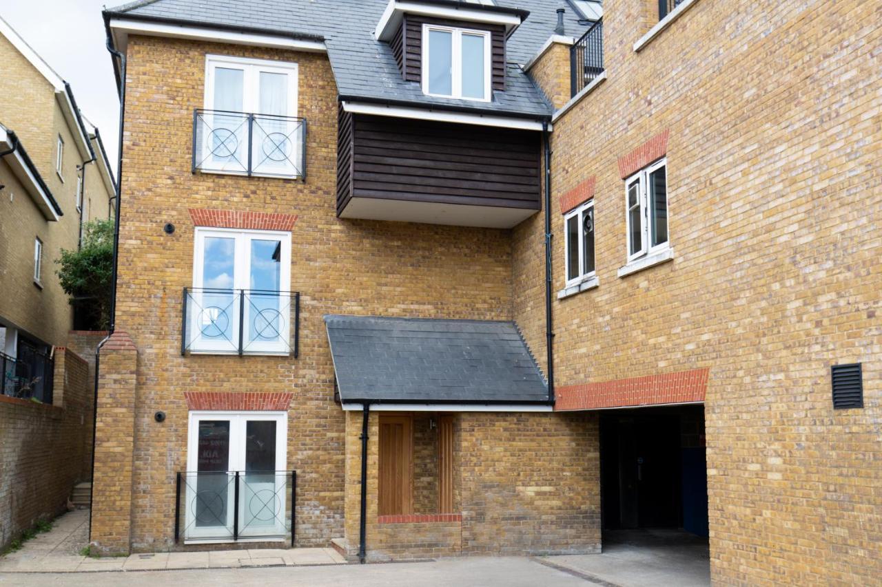 Velvet 1-bedroom apartment, Clockhouse, Hoddesdon Exteriör bild