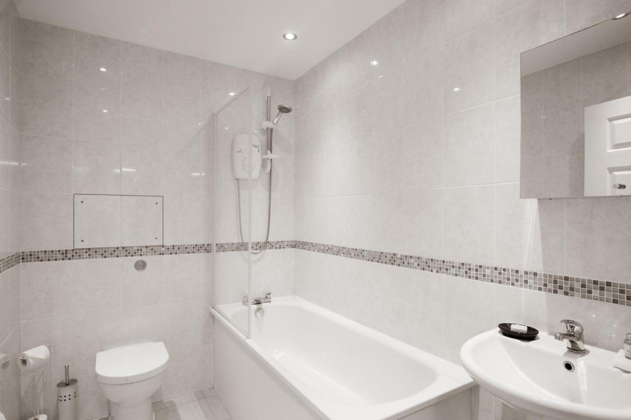 Velvet 1-bedroom apartment, Clockhouse, Hoddesdon Exteriör bild