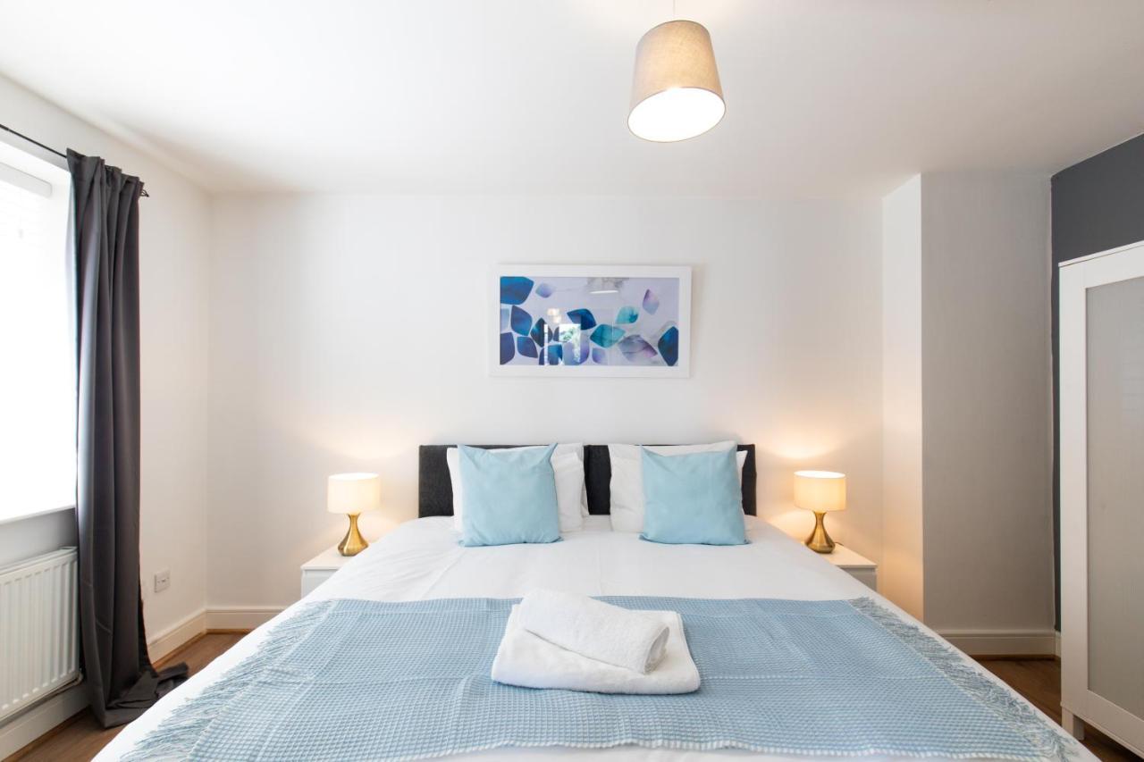 Velvet 1-bedroom apartment, Clockhouse, Hoddesdon Exteriör bild